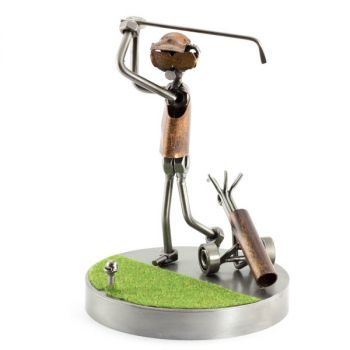 GOLF ABSCHLAG AUF DEM GRÜN