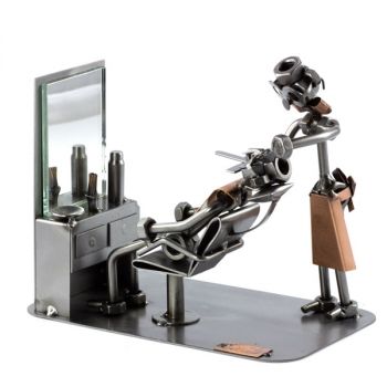FRISEUR MIT SPIEGEL